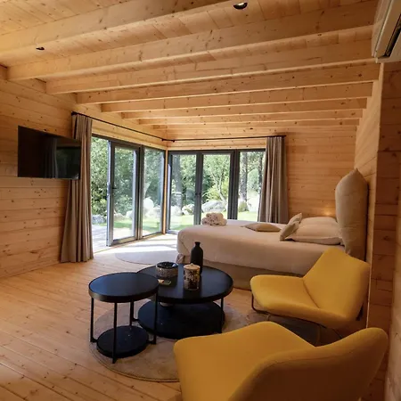 Arena Chalet *